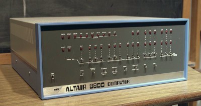 800px-Altair_8800,_Smithsonian_Museum.jpg